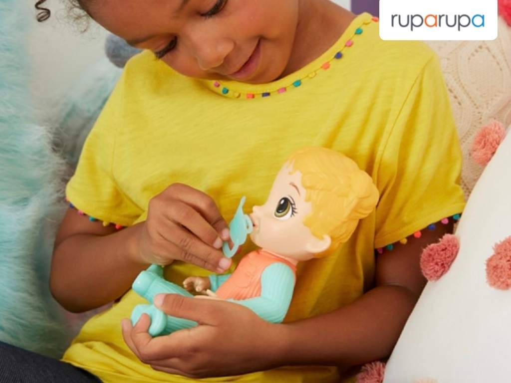 manfaat bermain boneka untuk anak