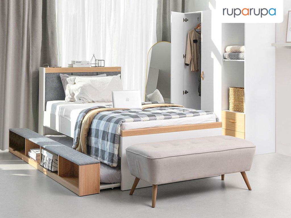 tata letak kursi ottoman kamar tidur