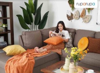 warna sarung bantal oranye