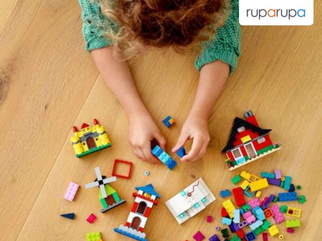 kado natal anak perempuan LEGO Classic Bricks And Houses