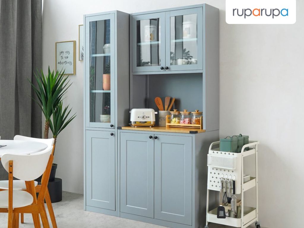 warna biru kabinet dapur