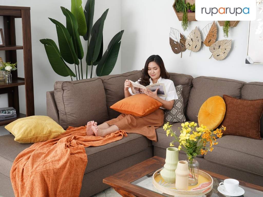 ruang tamu klasik vintage bantal dan selimut