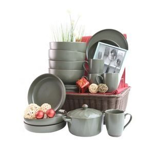 desain hampers keranjang rotan