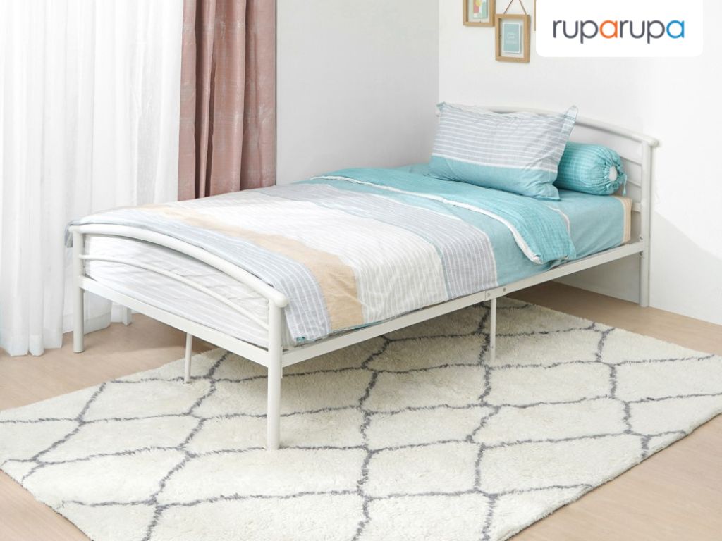 karpet sudut kamar tidur