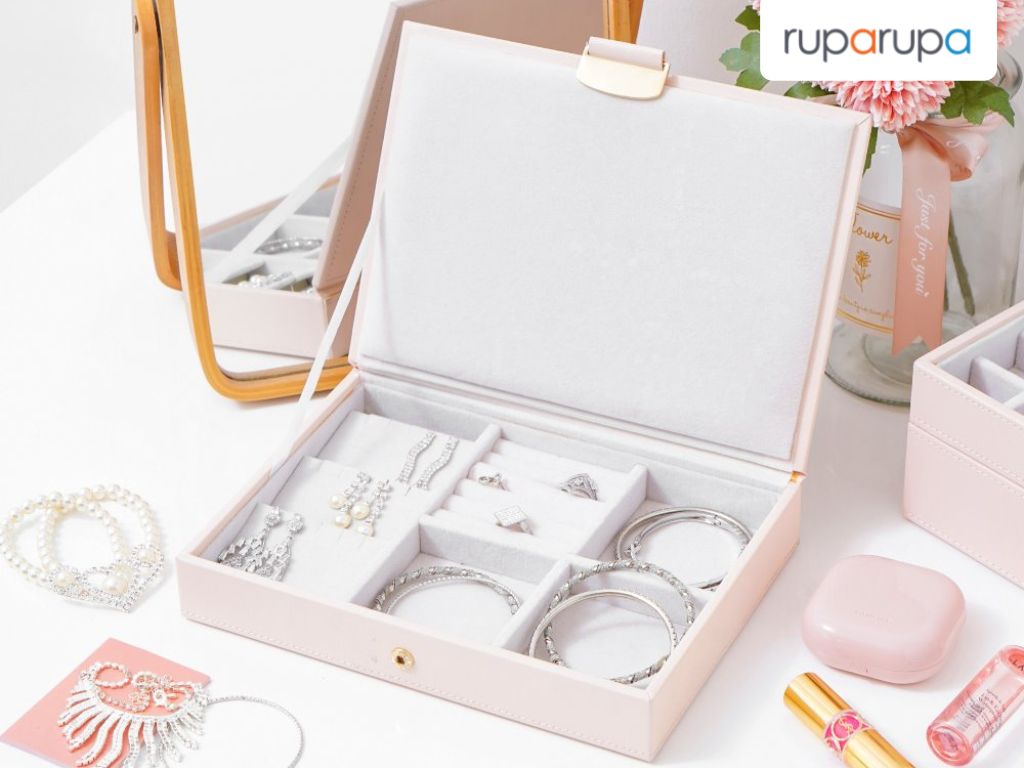 tempat menyimpan koleksi perhiasan