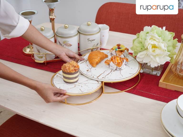 Dekorasi meja makan minimalis