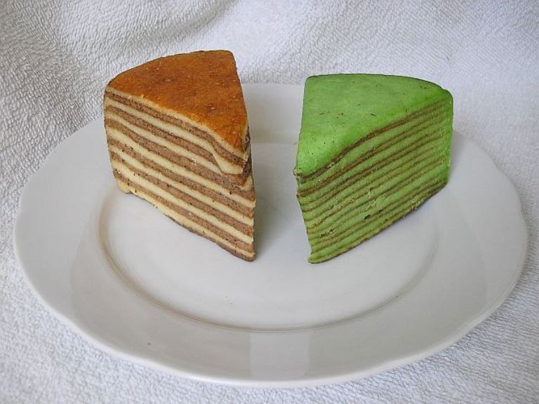 kue lapis legit imlek