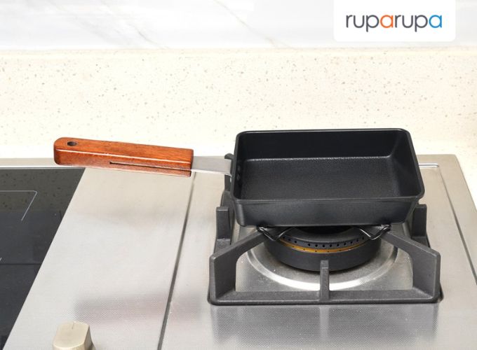 wajan penggorengan telur