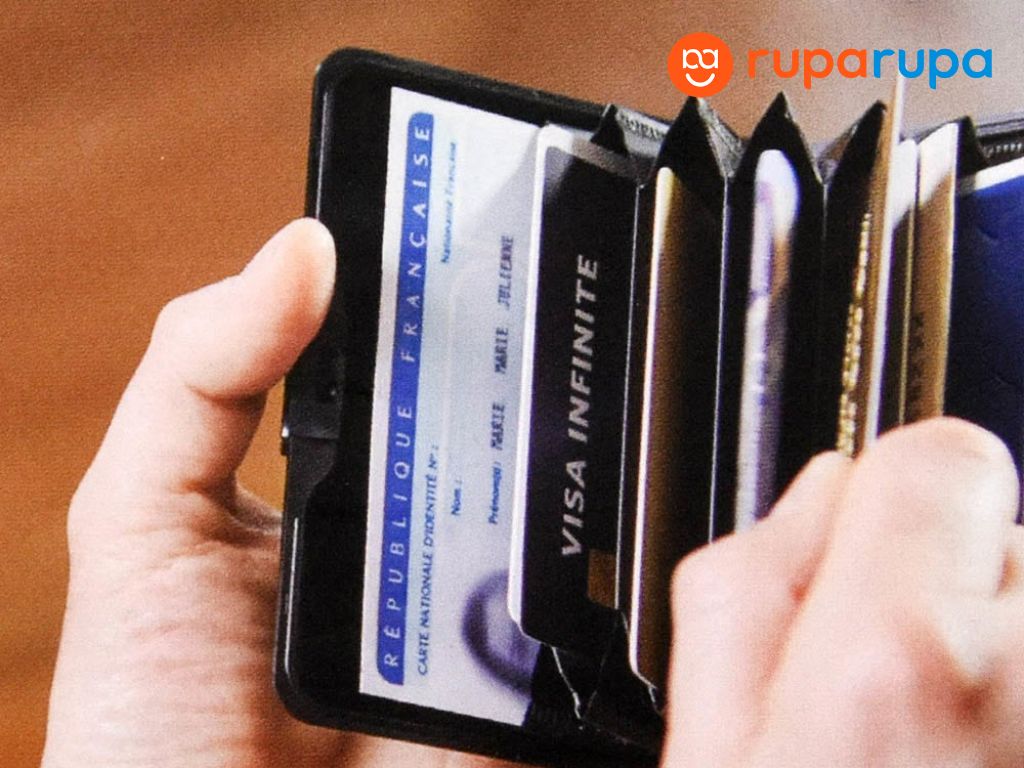 kado teman kantor dompet kartu